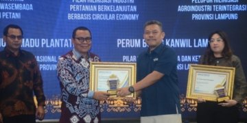 PT Pupuk Sriwidjaja (Pusri) Palembang menorehkan prestasi dengan meraih penghargaan dalam ajang Lampost Awards 2026 dalam gelaran Executive Forum di Hotel Emersia, Selasa, 14 April 2026.