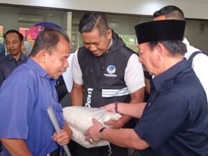 NasDem Lampung Rangkul Warga Tunanetra, Salurkan Ratusan Paket Beras