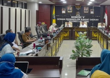 Komisi VI DPRD Provinsi Lampung melakukan rapat dengat pendapat bersama RSIA Puri Betik Hati Bandar Lampung, Dinas Kesehetan Provinsi Lampung, BPJS dan jajaran, Senin, 13 A