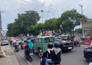 Kemacetan lalu lintas menjadi salah satu persoalan yang kerap dihadapi masyarakat di Bandar Lampung, terutama pada jam-jam sibuk pagi dan sore hari. Lampost.co/Restu Amalia.