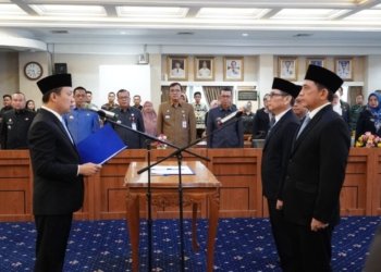 Sekretaris Daerah Provinsi Lampung, Marindo Kurniawan melantik dan mengambil sumpah/janji jabatan pejabat tinggi pratama di lingkungan Pemerintah Provinsi Lampung, Kamis, 9 April 2026.