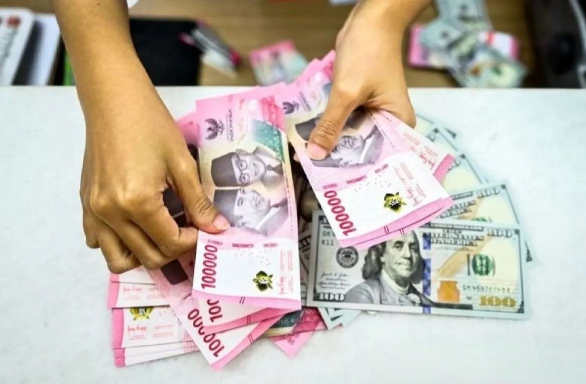 Ilustrasi nilai tukar rupiah terhadap dolar. Dok/Antara