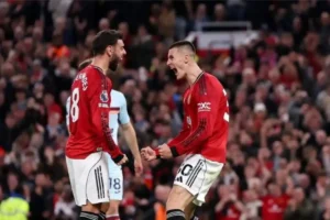 Manchester United Jinakkan Brentford 2-1, Kokoh di Tiga Besar