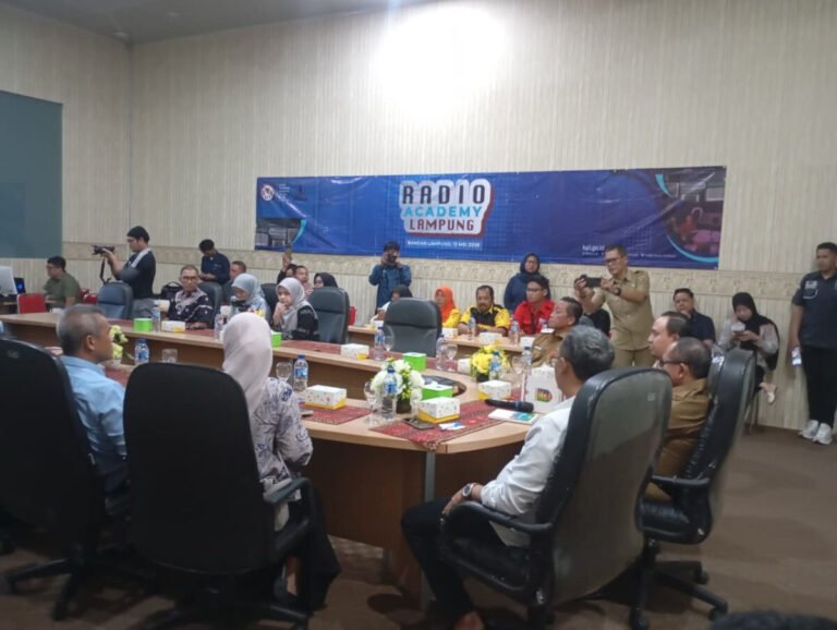 KPI Pusat Minta Radio Tetap Jadi Media Edukasi di Era Digital