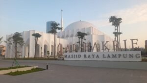 Gubernur dan Ketua DPRD Lampung akan Salat Iduladha di Masjid Al Bakrie