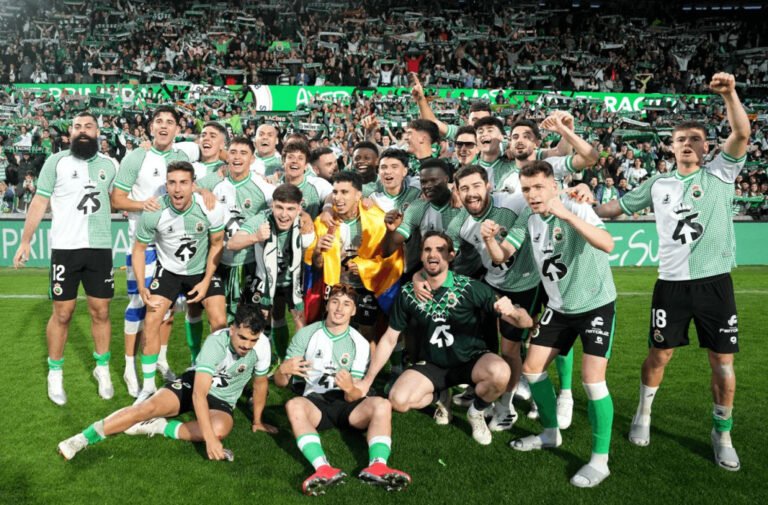 Racing Santander Promosi ke La Liga Setelah 14 Tahun