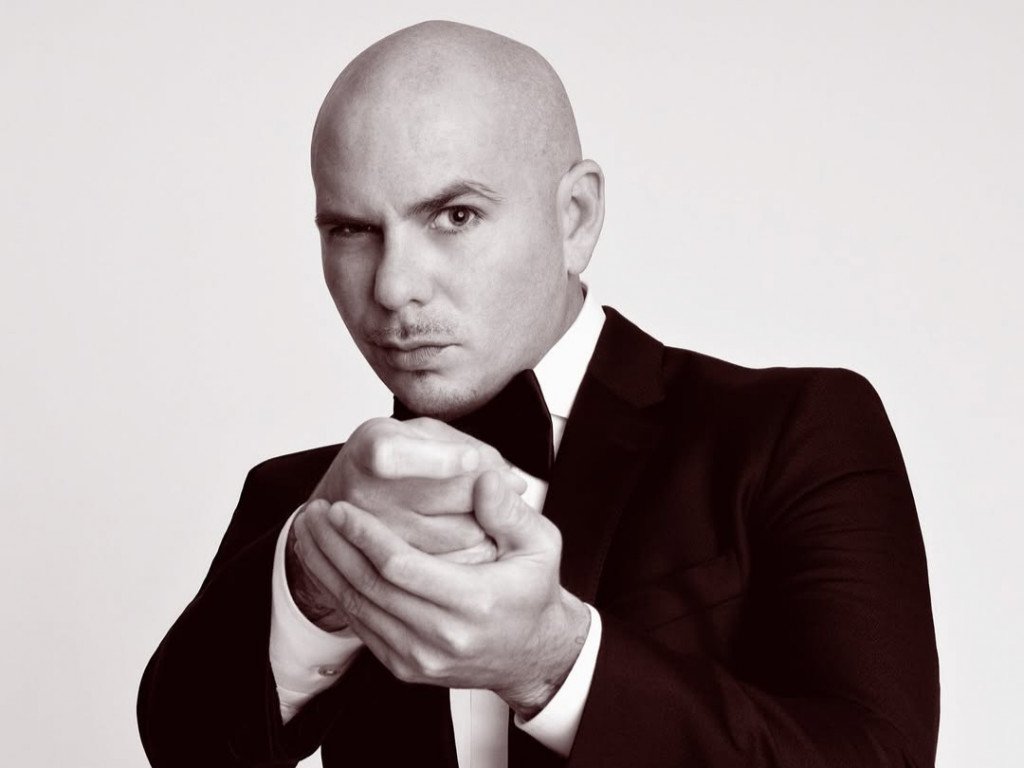Pitbull Cari Relawan untuk Hitung Penonton Botak di Konser Demi Rekor Dunia