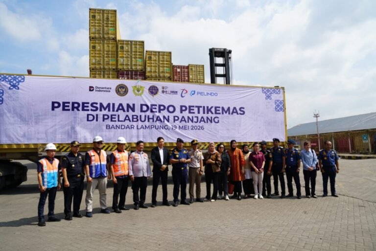 Pelindo Regional 2 Panjang Resmikan Depo Petikemas dan Kedatangan QCC 004