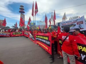 May Day Pengingat Perjuangan Buruh Belum Selesai