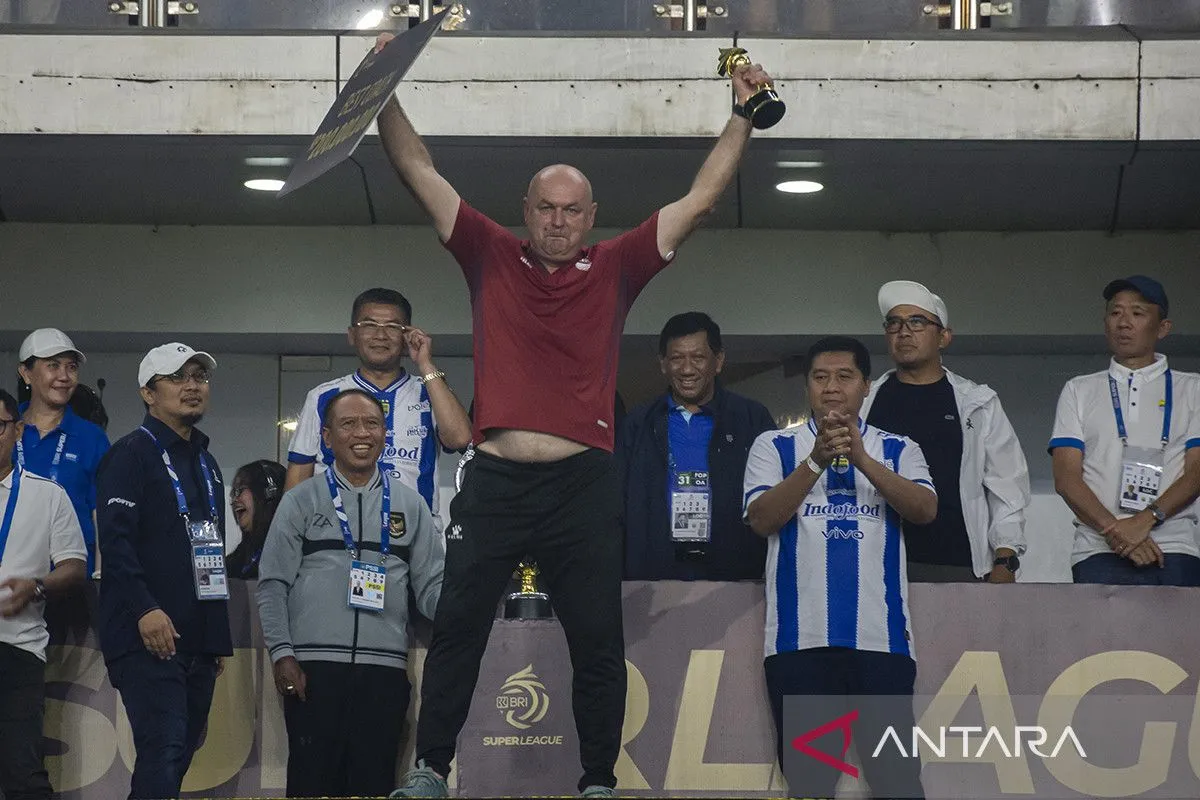 Bojan Hodak Lepas Jabatan Pelatih Kepala Persib Bandung untuk Jadi Penasihat Teknis Maung Bandung