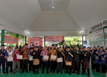 Wakil Ketua Umum I Komite Olahraga Nasional Indonesia (KONI) Provinsi Lampung, Margono Tarmudji, membuka Sirkuit Pencak Silat Lampung 2026. (Dok. KONI Lampung)