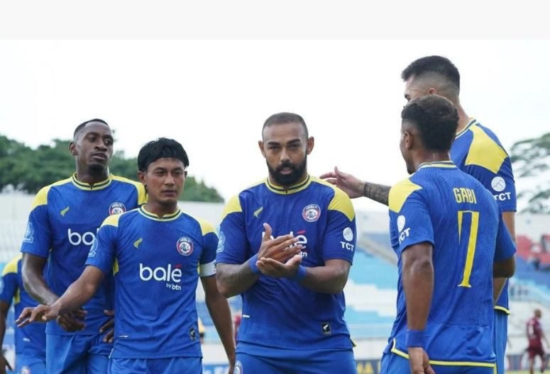 Arema FC Cukur PSBS Biak 5-2, Dalberto Tembus Tiga Besar Top Skor