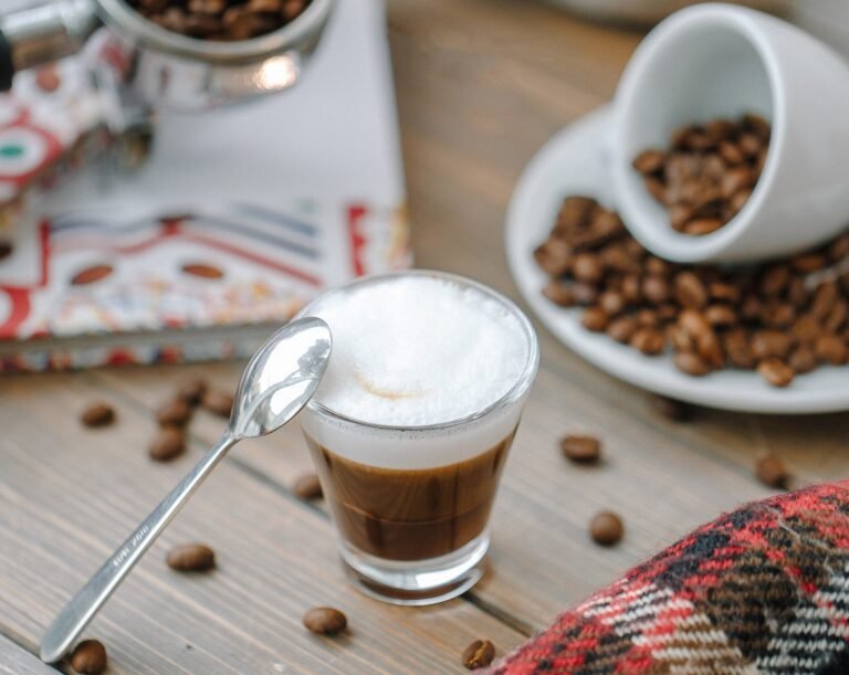 Apa itu Kopi Mont Blanc yang Viral di Kafe, Rahasia Rasa Creamy Terungkap