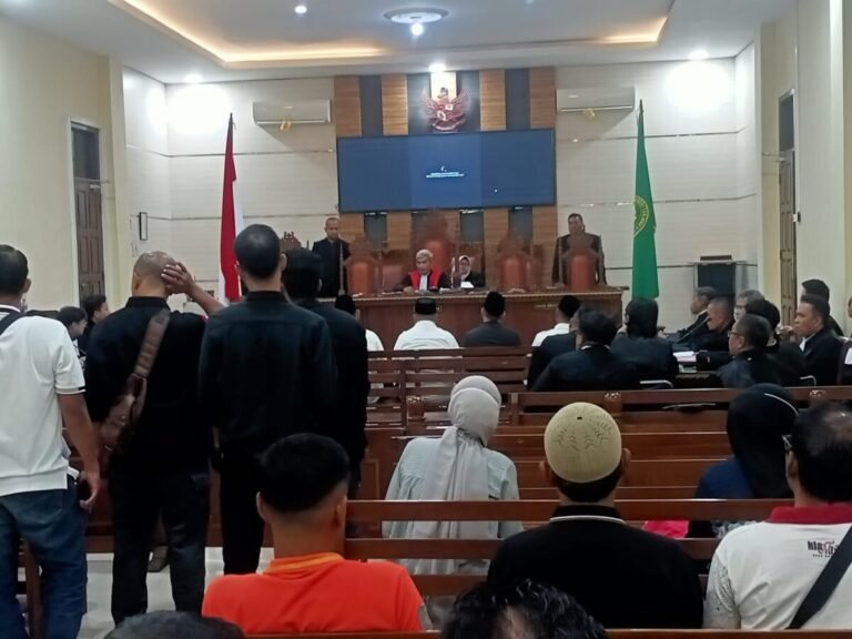 Sidang Korupsi SPAM Pesawaran Tertunda, Mahasiswa UIN RIL Ikut Pantau Persidangan